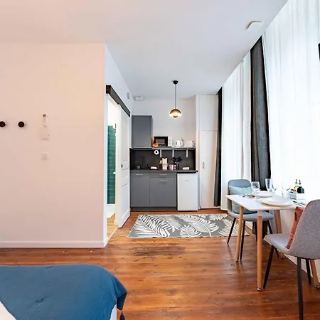 Les Du 48j Design 7 Clim Et Kitchenette Centre Lejlighed